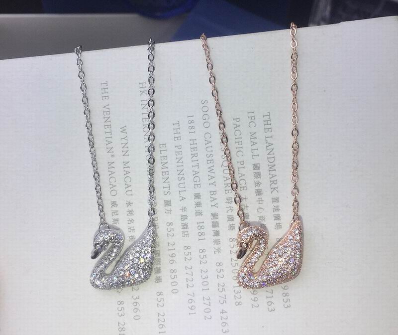 Swarovski Necklace 05lyx248